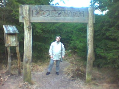 Christoph ist auf dem Holzweg